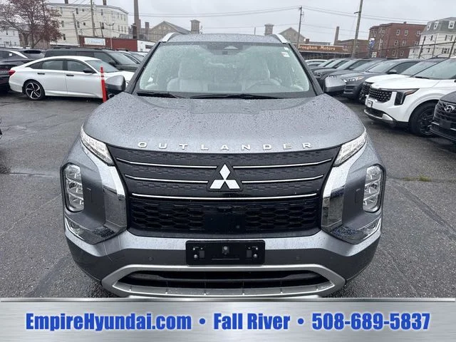 Used 2024  Mitsubishi SEL image 12