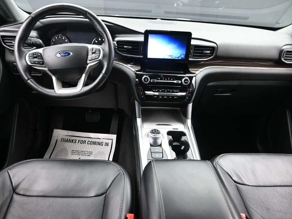 Used 2023 Gray Ford Limited image 16