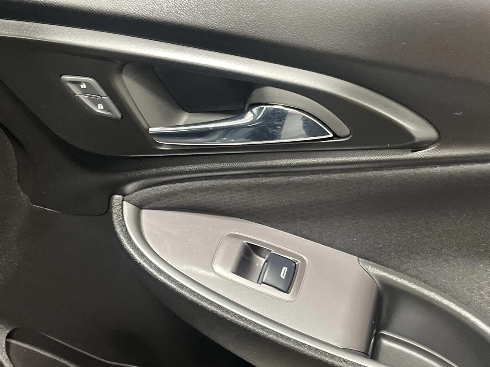 Used 2022 DARK ASH METALLIC Chevrolet LS image 29