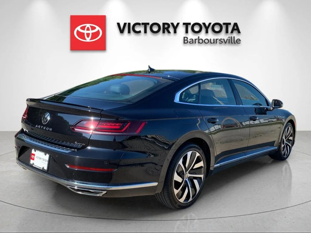 Used 2021 Black Volkswagen 2.0T SEL R-Line image 7