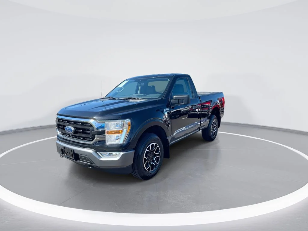 Used 2022 Black Ford XLT image 4