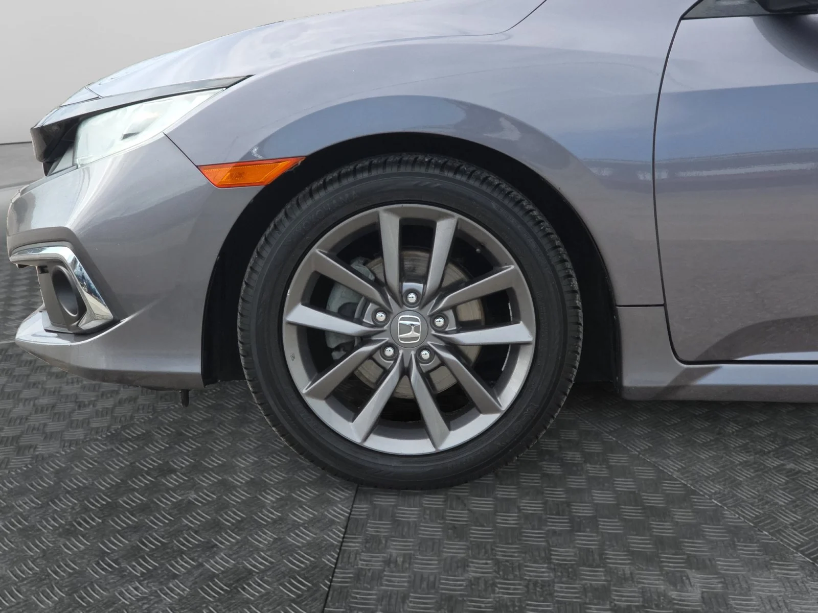 Used 2020 Gray Honda EX-L image 9