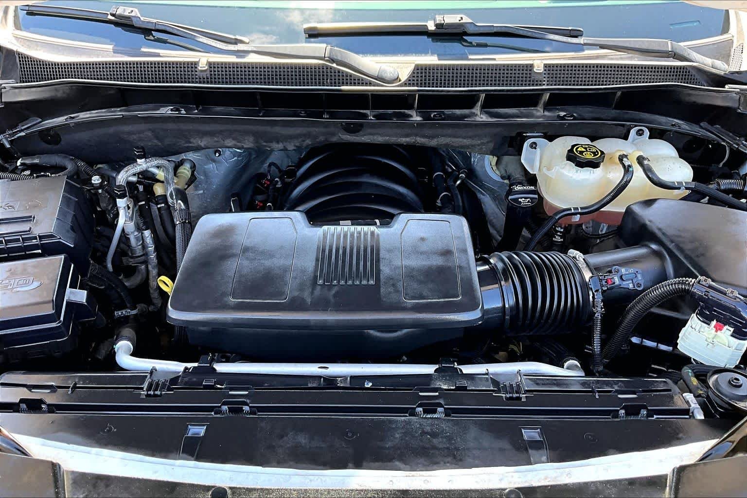 Used 2023 Summit White Chevrolet Z71 image 32