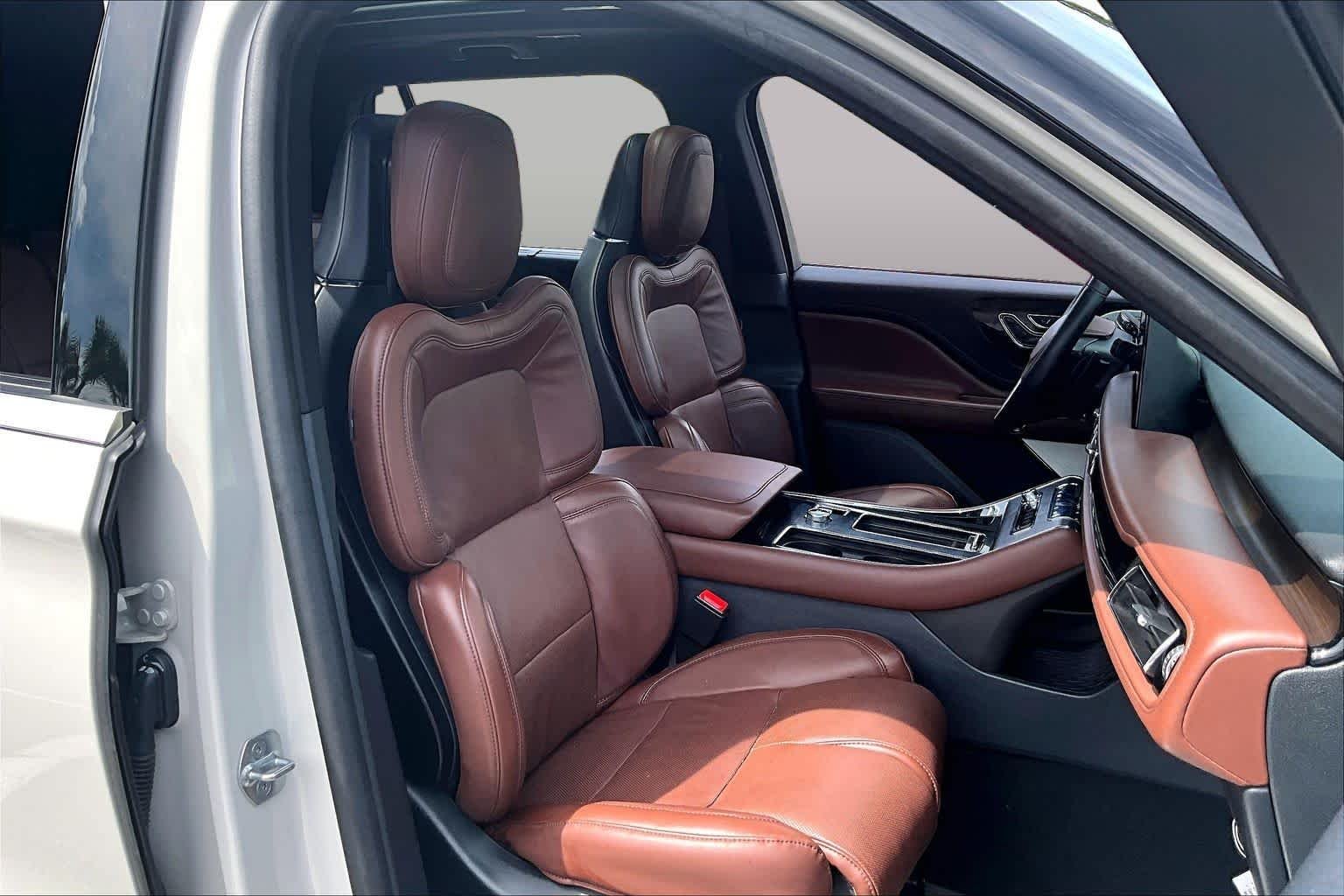 Used 2025 Ceramic Pearl Metallic Tri-Coat Lincoln Reserve image 15