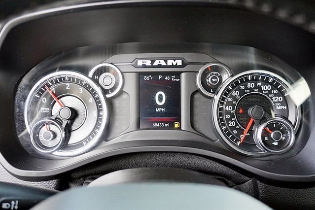 Used 2021 White Ram Big Horn/Lone Star image 30