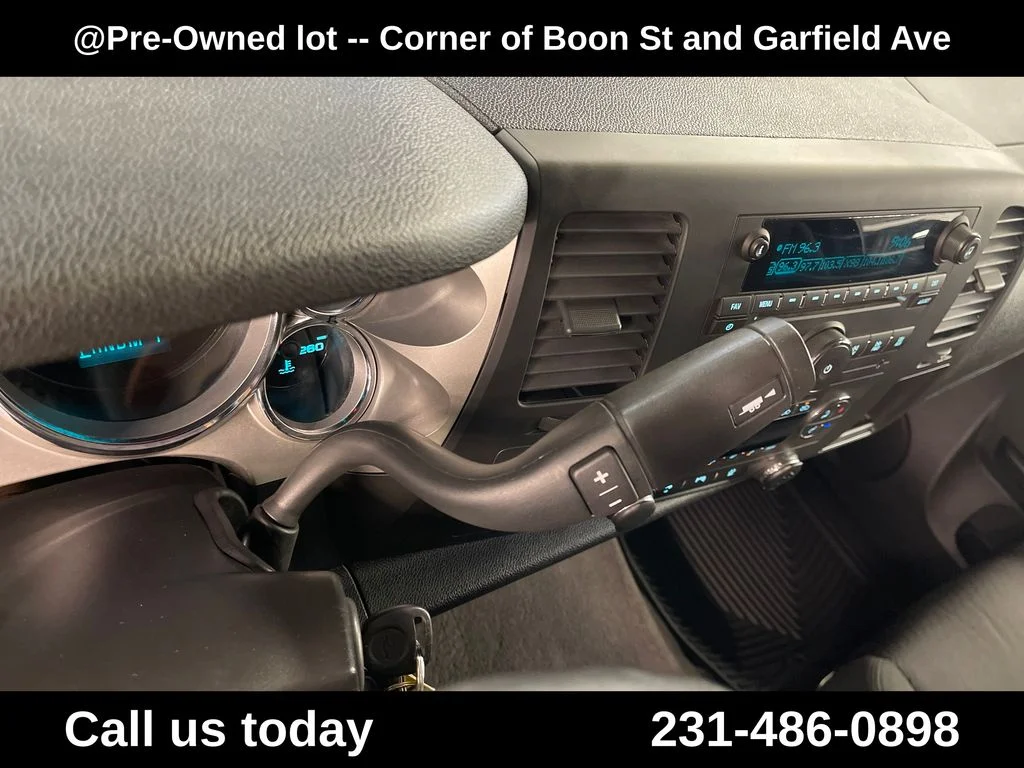 Used 2013 Red Chevrolet LT image 24