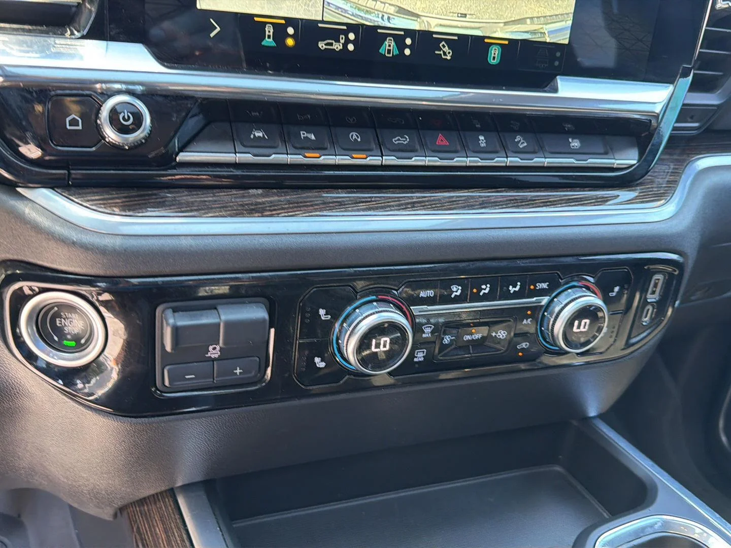 Used 2022 Quicksilver Metallic GMC Elevation image 26