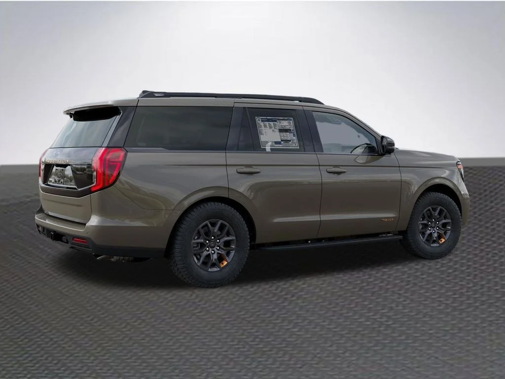 New 2027 Marsh Gray Ford Tremor® image 6