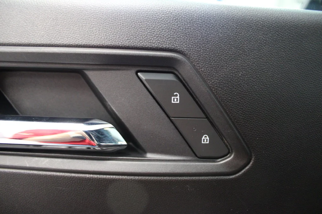 Used 2025 Metallic Chevrolet LT image 15