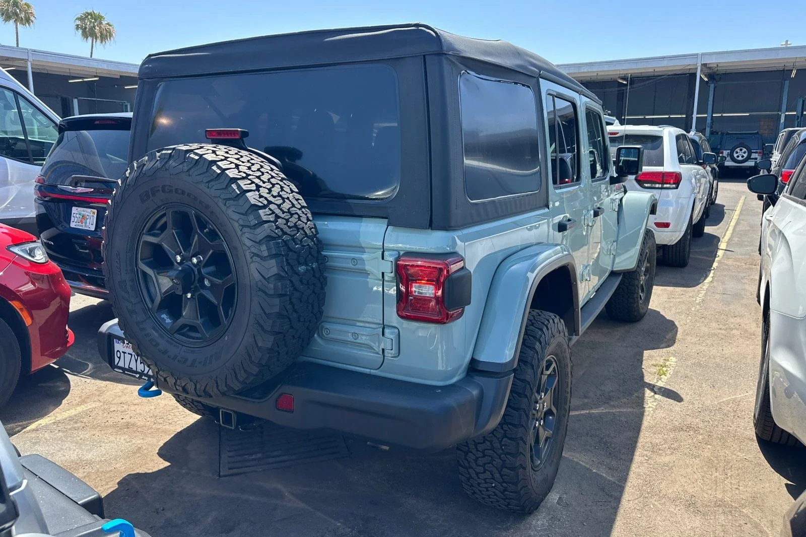 Used 2023 Gray Jeep Rubicon 20th Anniversary Edition 4xe image 4