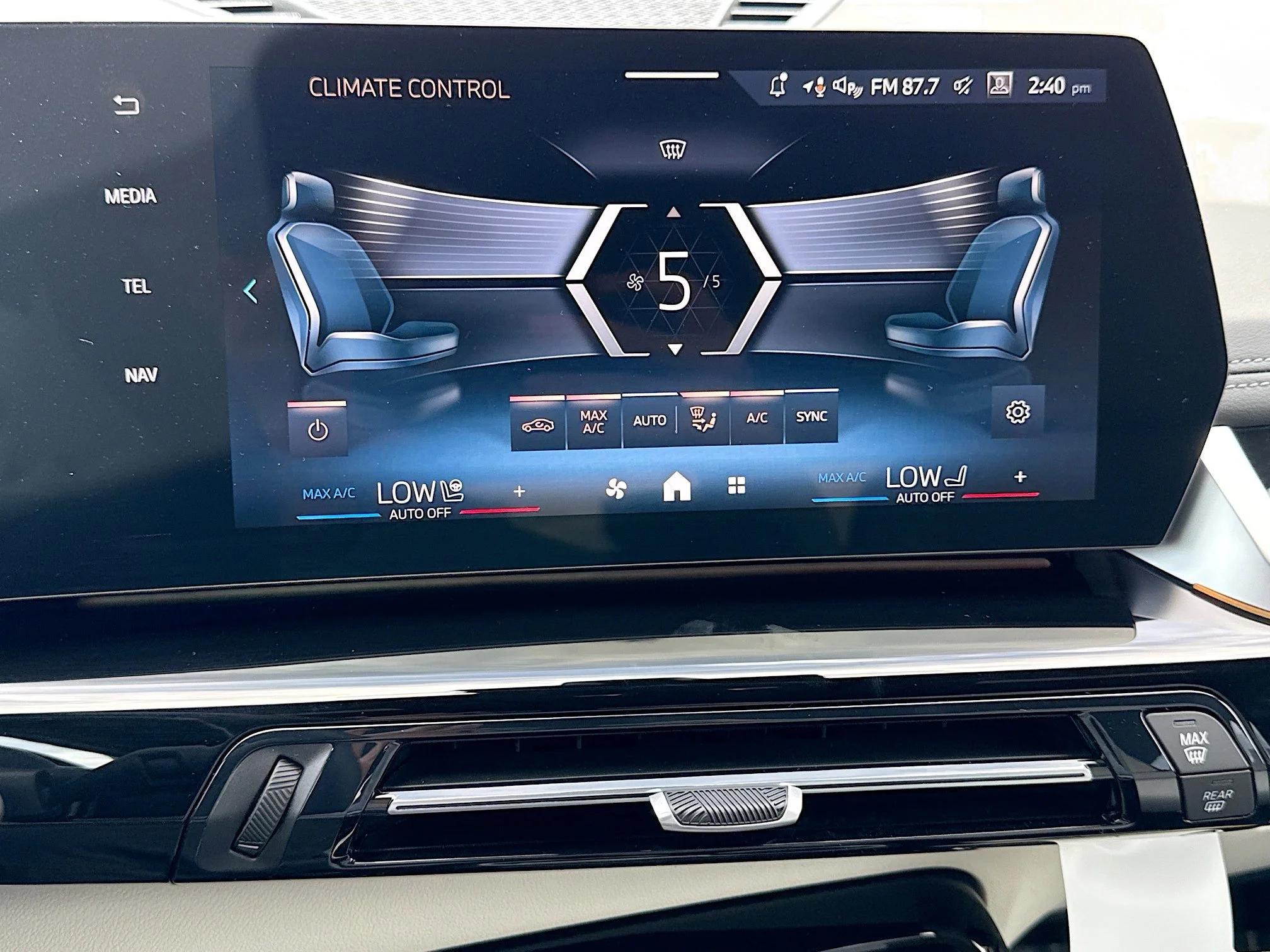 New 2026 Alpine White BMW xDrive28i image 35