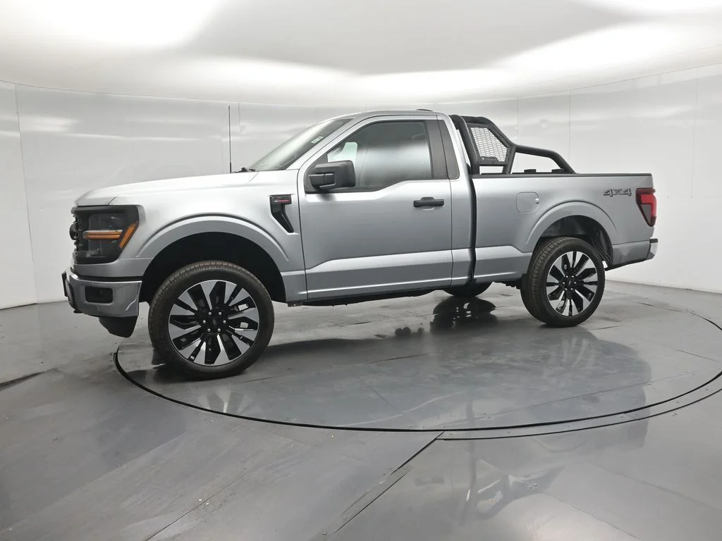 Used 2024 Silver Ford XL image 26