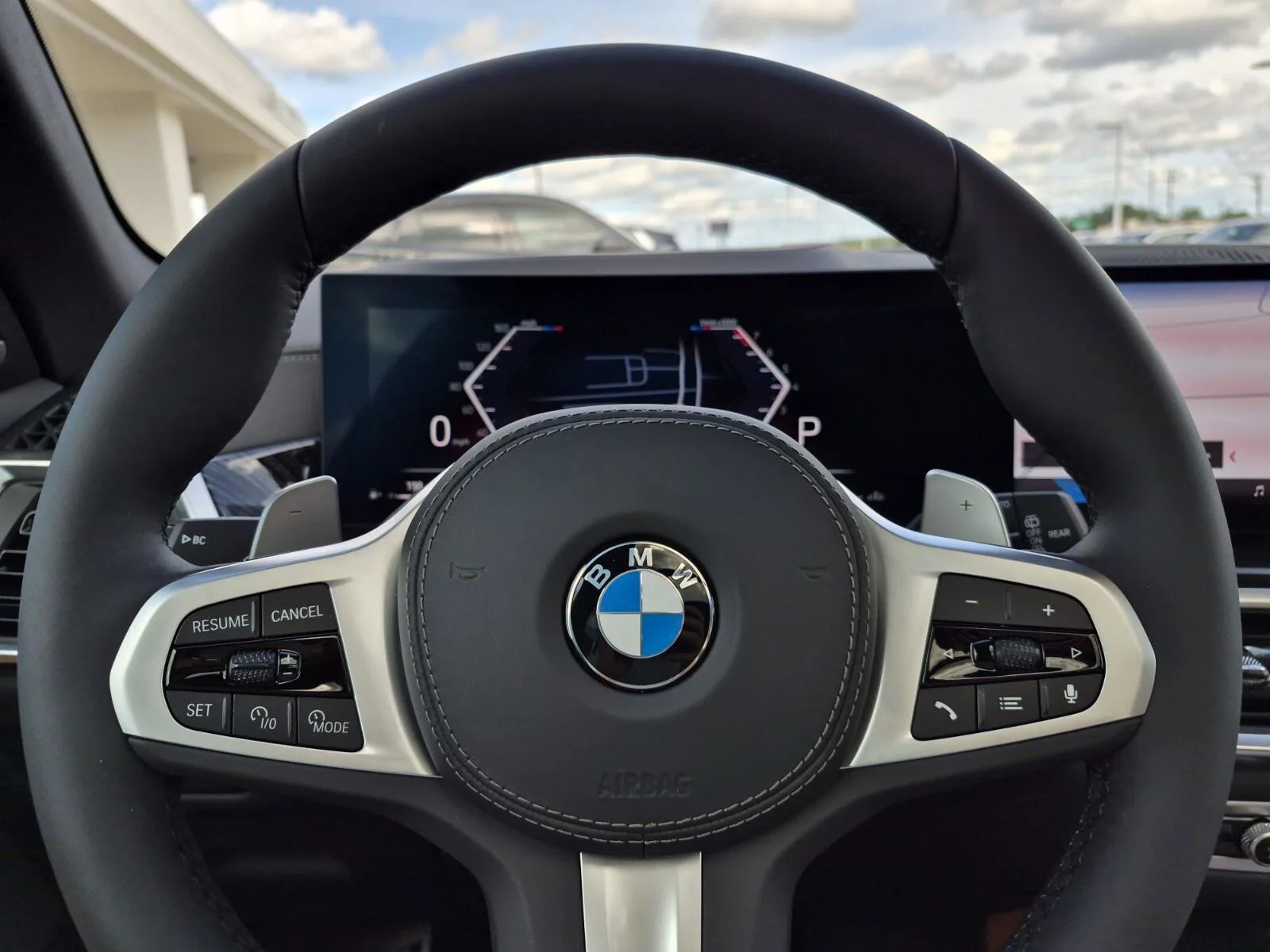 New 2026 Carbon Black Metallic BMW xDrive40i image 22