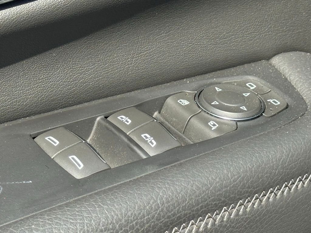 Used 2025 Black GMC Denali image 19