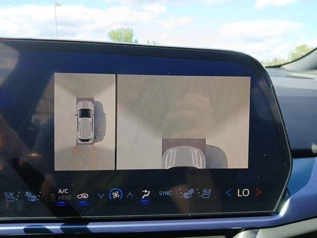 2025 Chevrolet Equinox EV LT - Photo 23