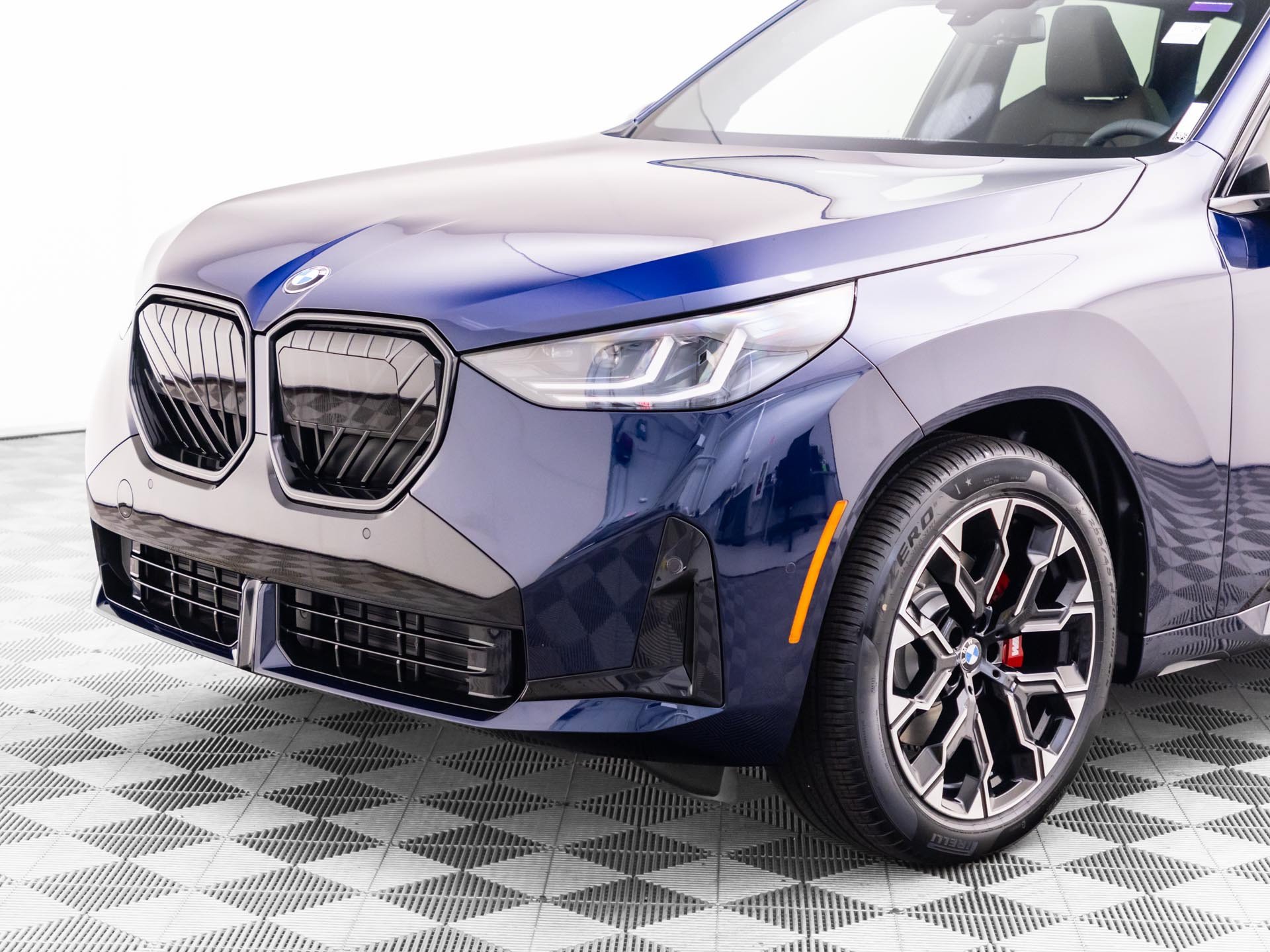 New 2026 Tanzanite Blue II Metallic BMW 30 xDrive image 38