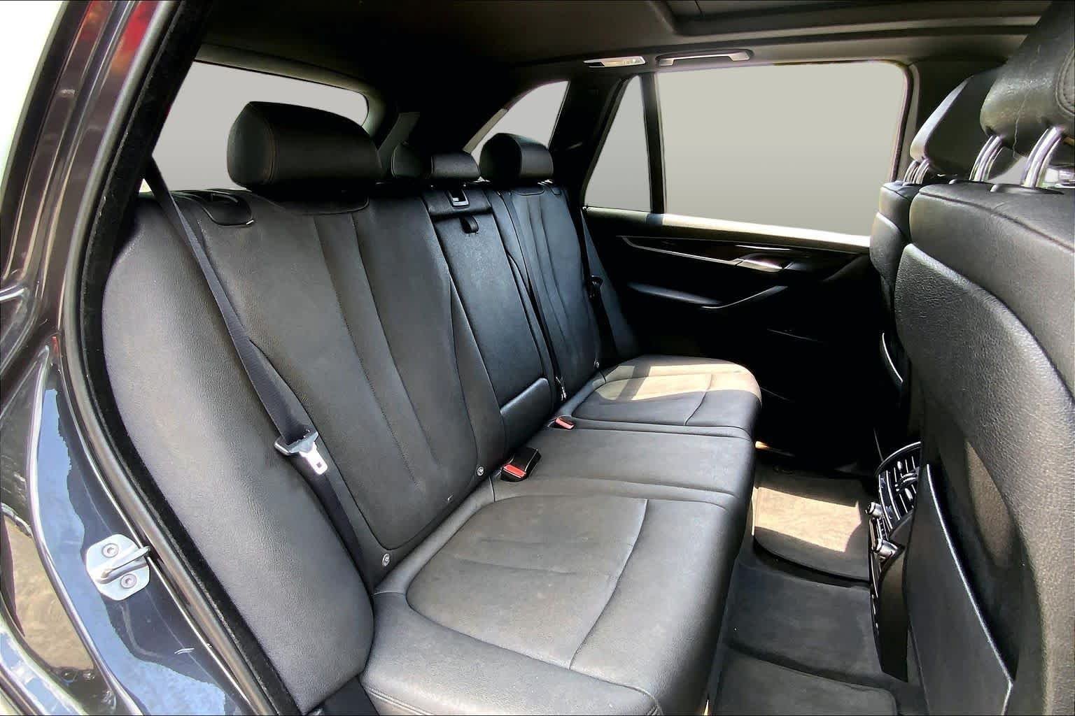 Used 2018 Dark Graphite Metallic BMW sDrive35i image 20