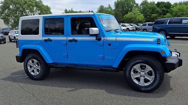 Used 2017  Jeep Unlimited Sahara image 3