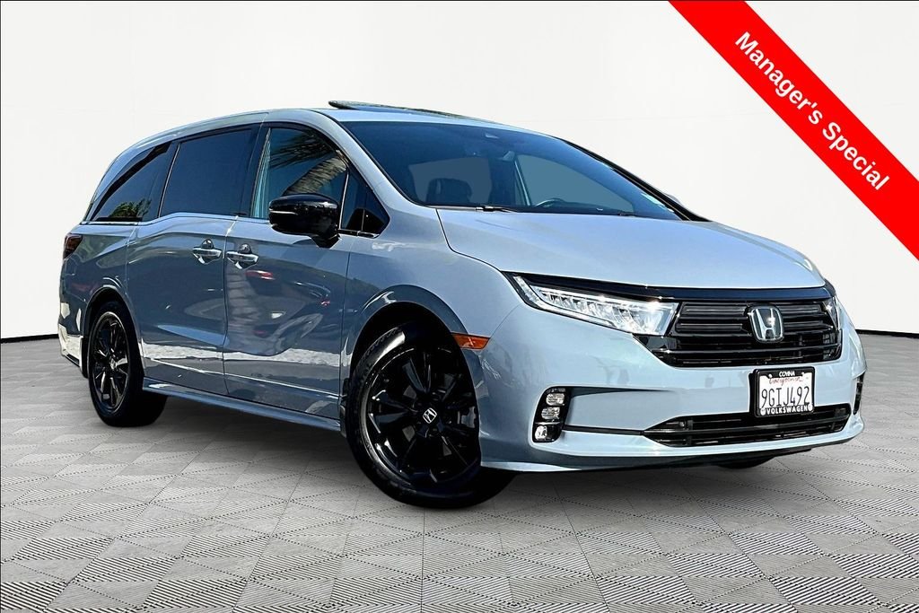 2023 Honda Odyssey SPORT's photo