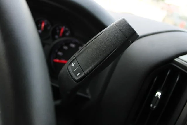 Used 2023 Silver GMC Pro image 6