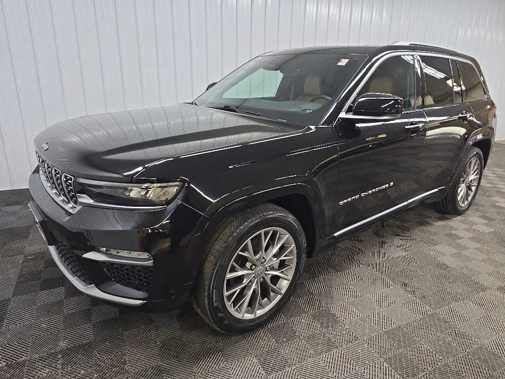 Used 2023 Black Jeep Summit image 8
