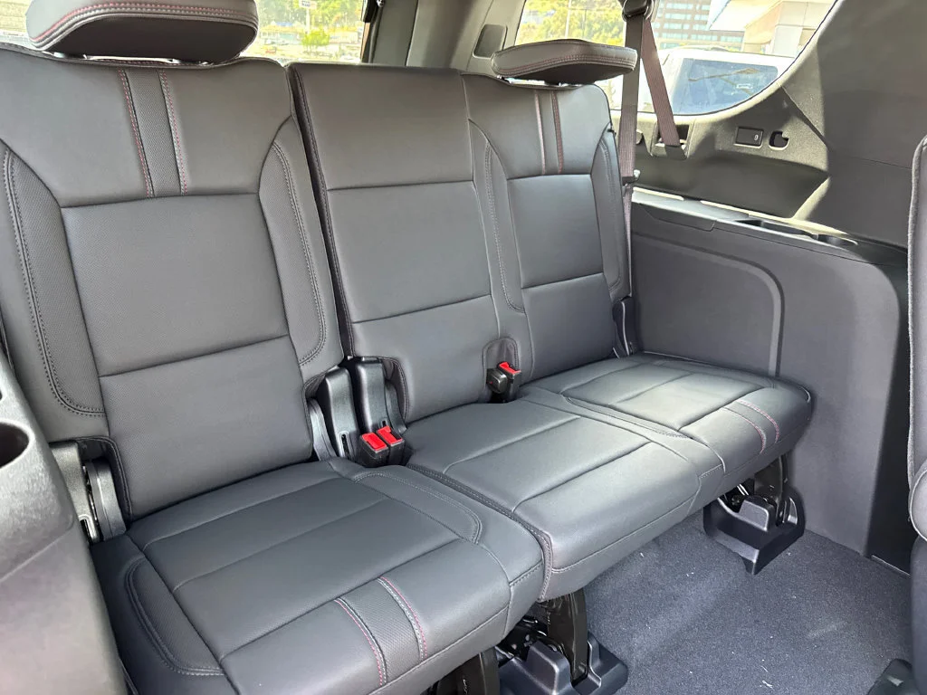 2026 Chevrolet Suburban RST - Photo 11