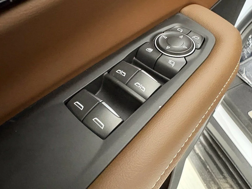 2027 Chevrolet Suburban High Country - Photo 25