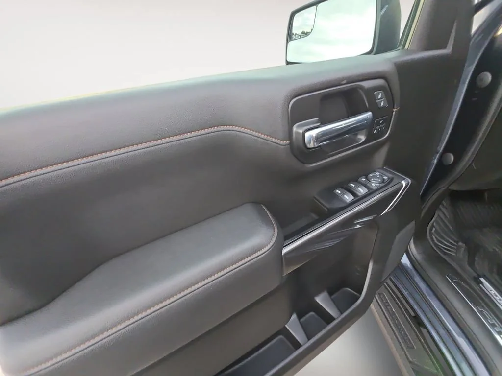 Used 2021 DARK SKY METALLIC GMC AT4 image 10