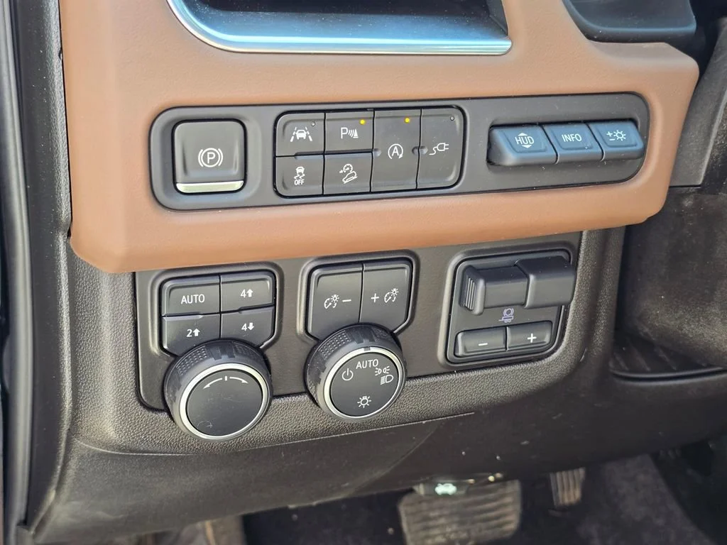 Used 2021 Black Chevrolet High Country image 29