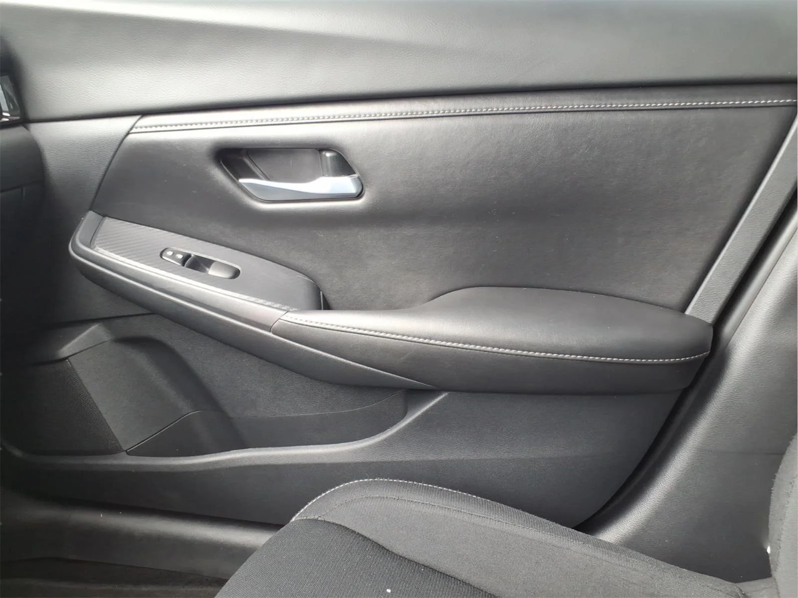 Used 2022 Fresh Powder Nissan SV image 25