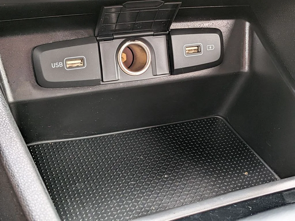 Used 2022 Gray Hyundai SEL image 20
