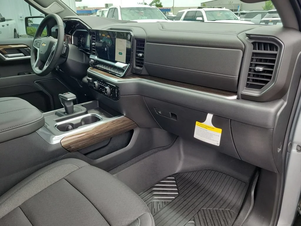 New 2026 Sterling Gray Metallic Chevrolet LT image 20