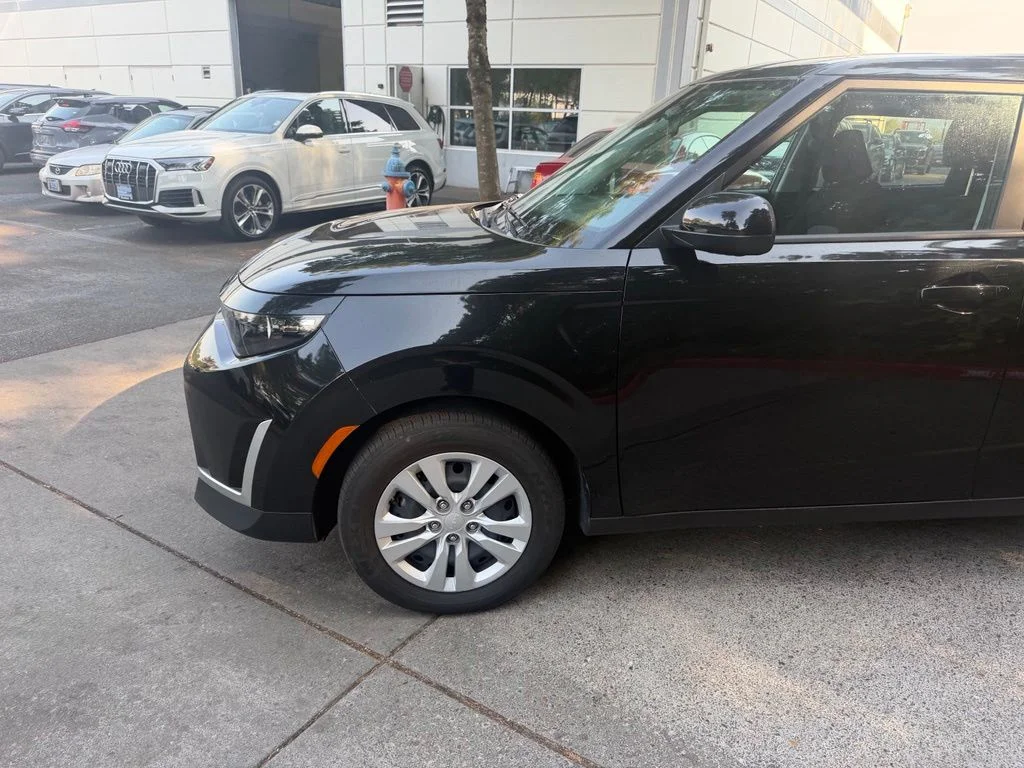 Used 2024 Fusion Black Kia LX image 7