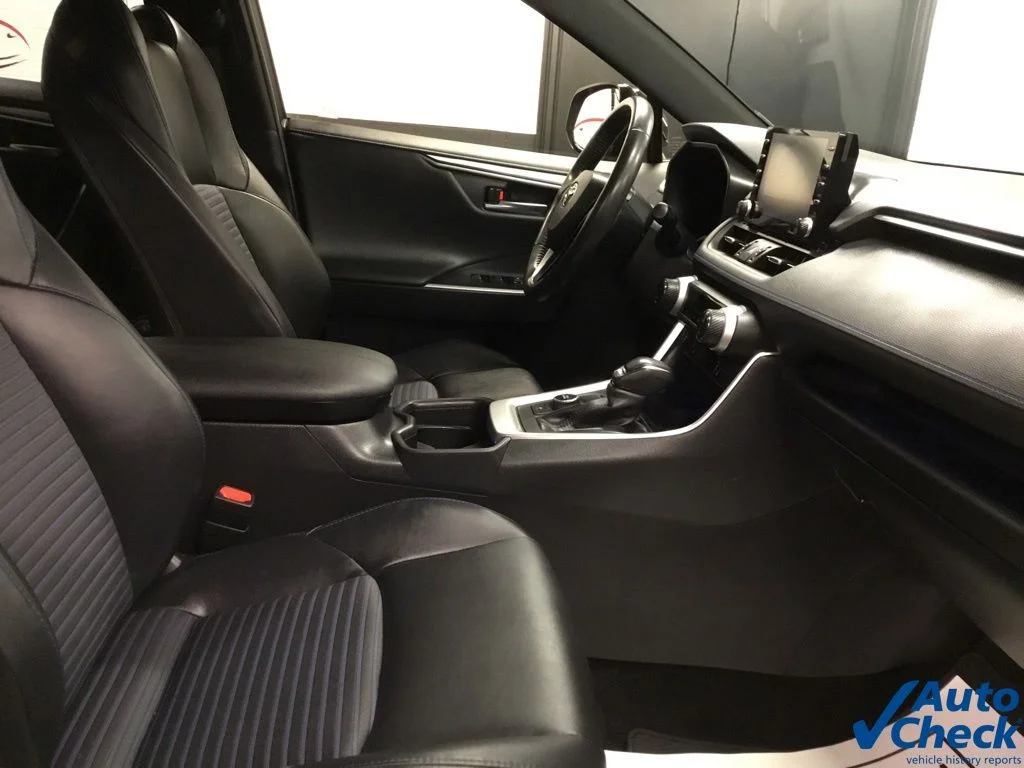 Used 2019 Silver Toyota XSE image 38