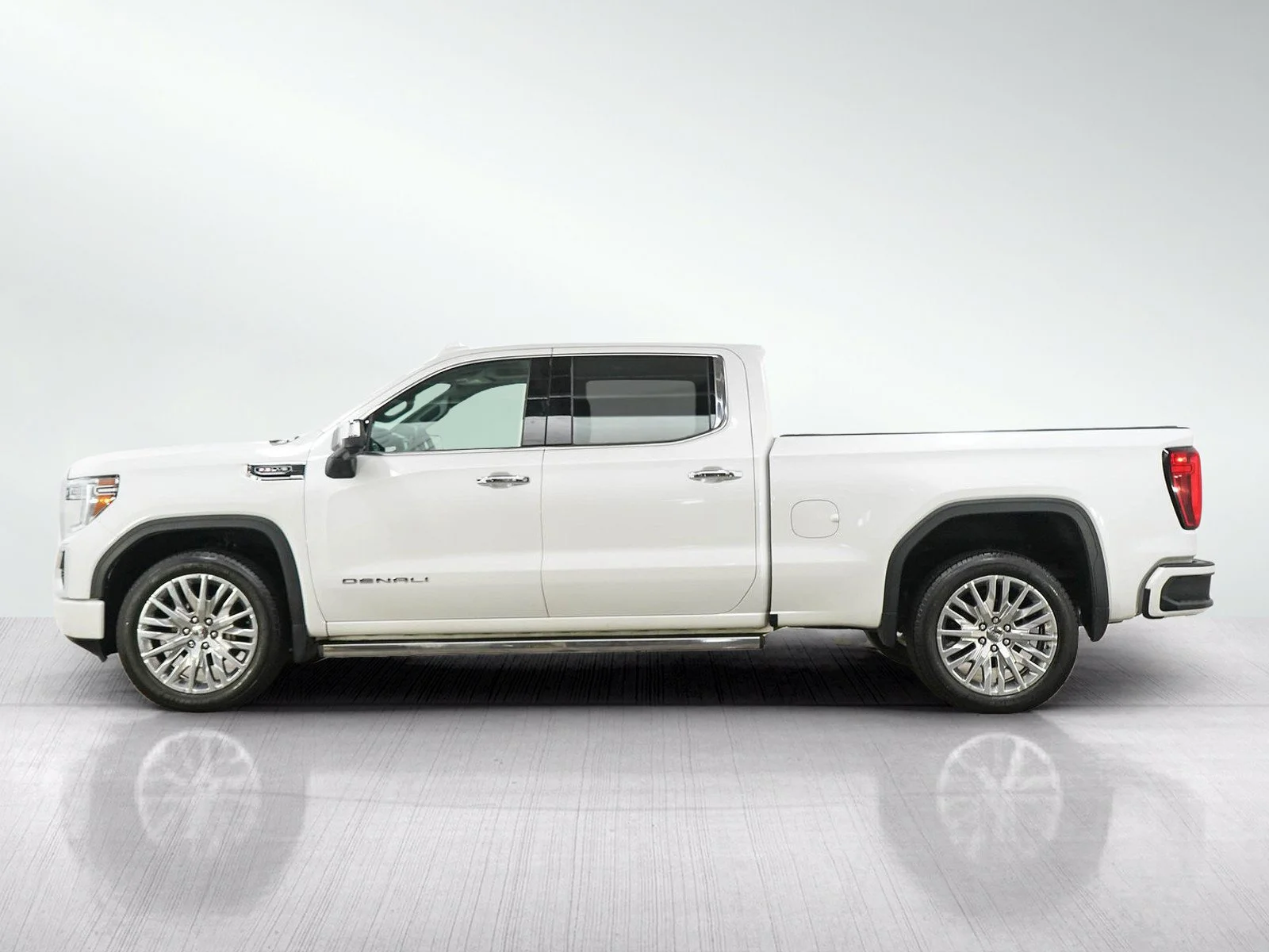 Used 2019 GMC Sierra 1500 Denali Denali with VIN 1GTU9FEL6KZ419465 for sale in Roseville, Minnesota