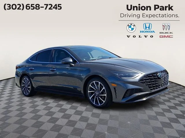 Used 2022 Gray Hyundai Limited image 3