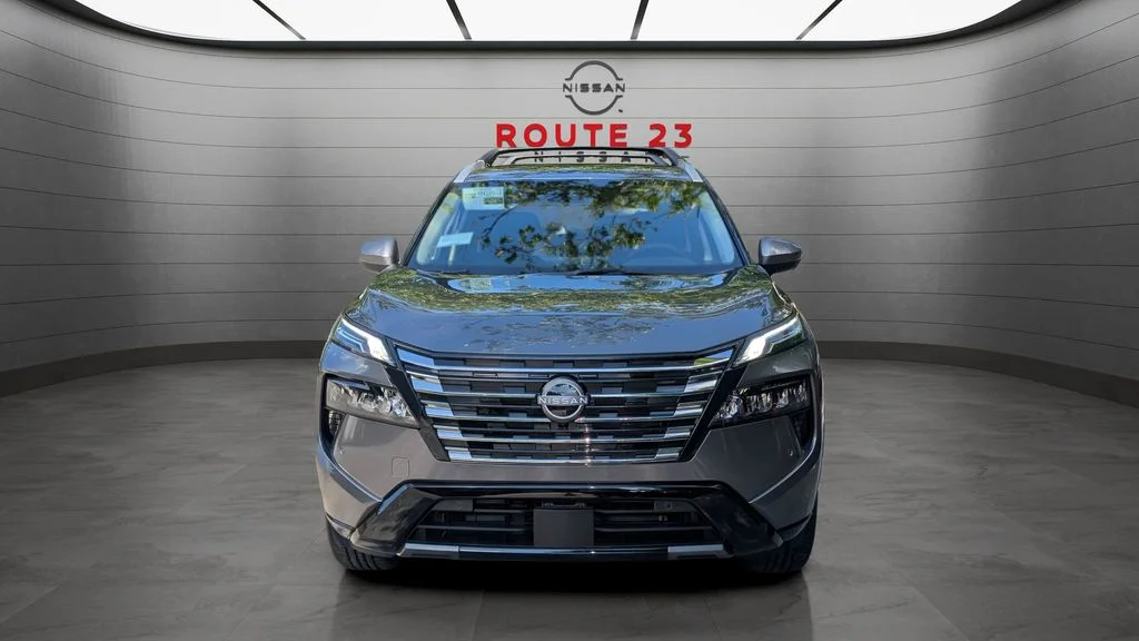 New 2026 Gray Nissan Platinum image 2