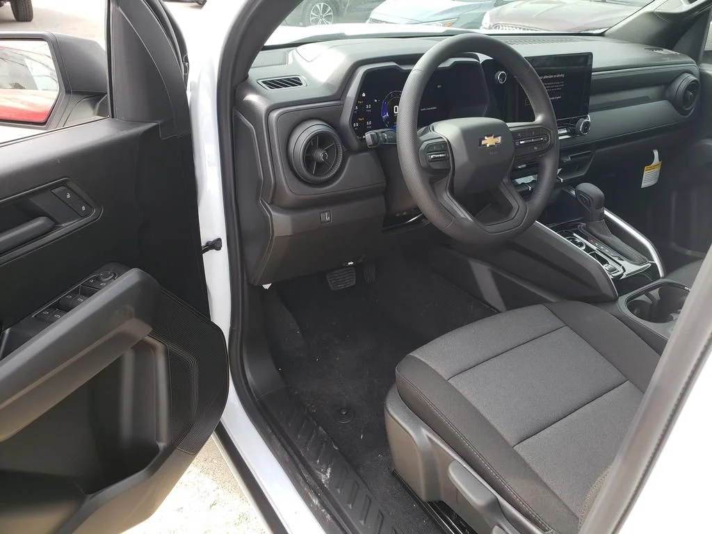 2026 Chevrolet Colorado Work Truck - Photo 13