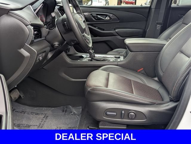 Used 2023 Beige Chevrolet High Country image 11