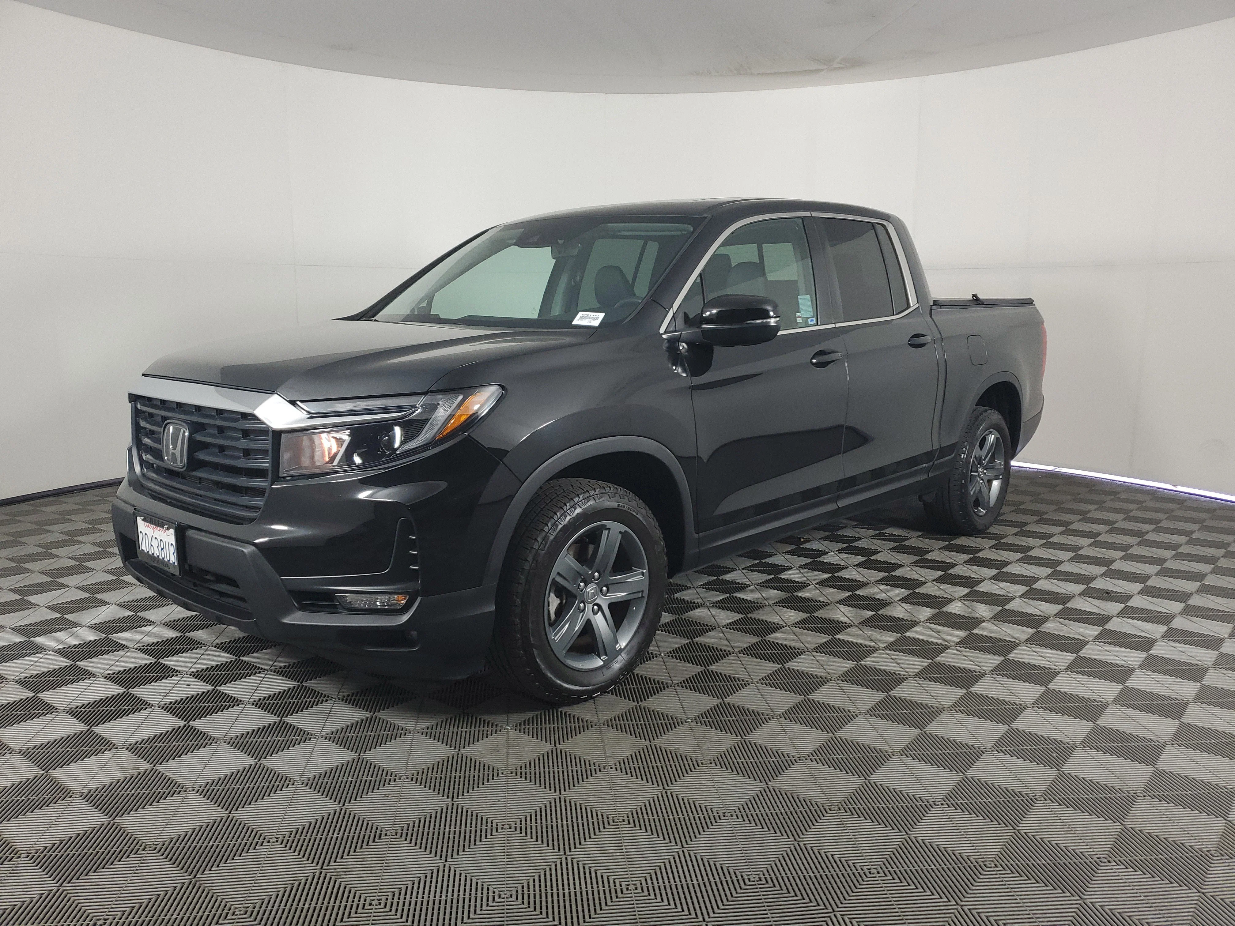 Used 2023 Crystal Black Pearl Honda RTL image 8