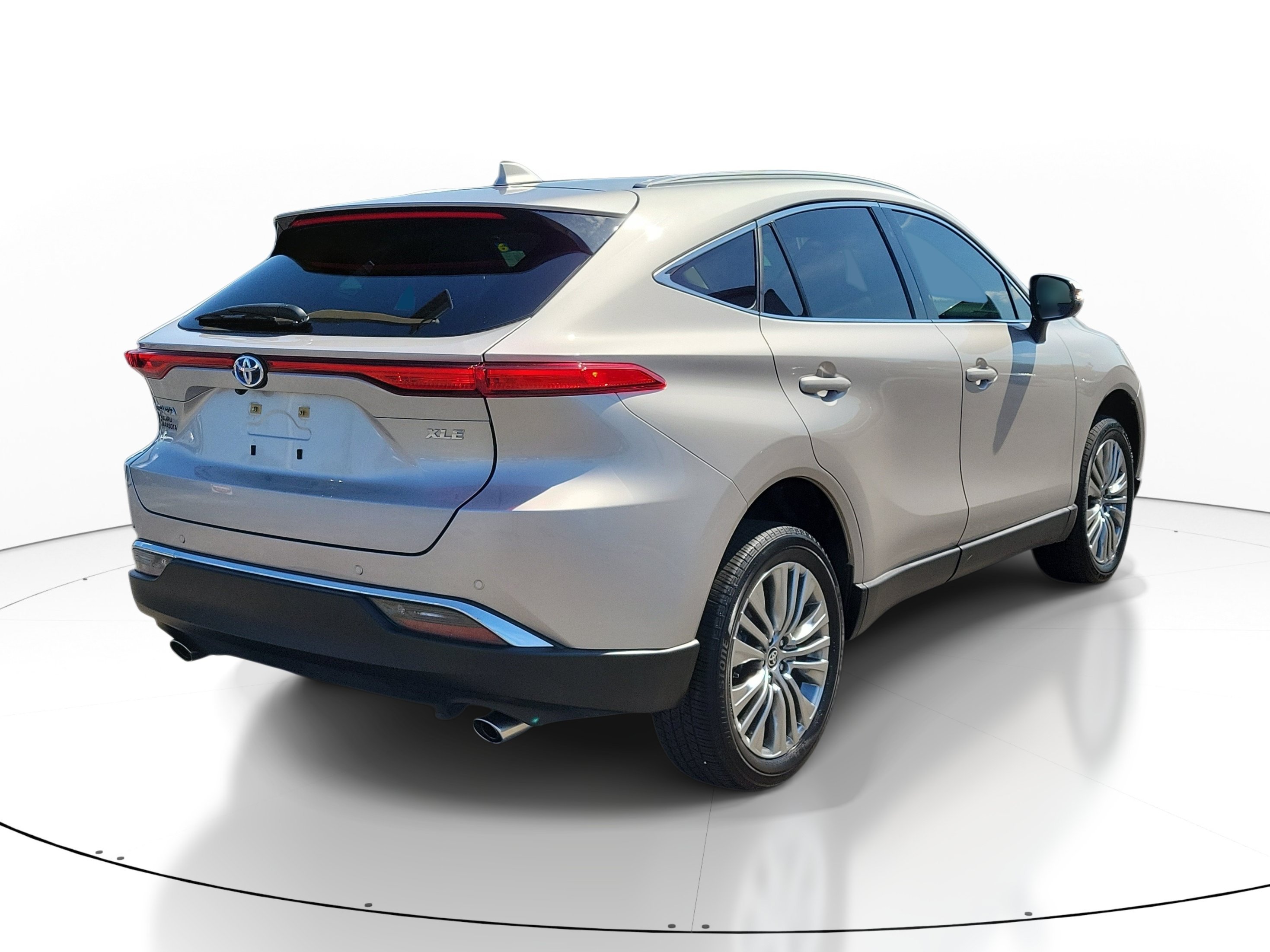 Used 2023 Champagne Toyota LE image 6