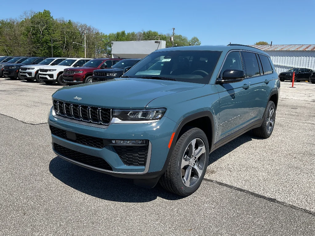 New 2026 Steel Blue Exterior Paint Jeep Limited image 3