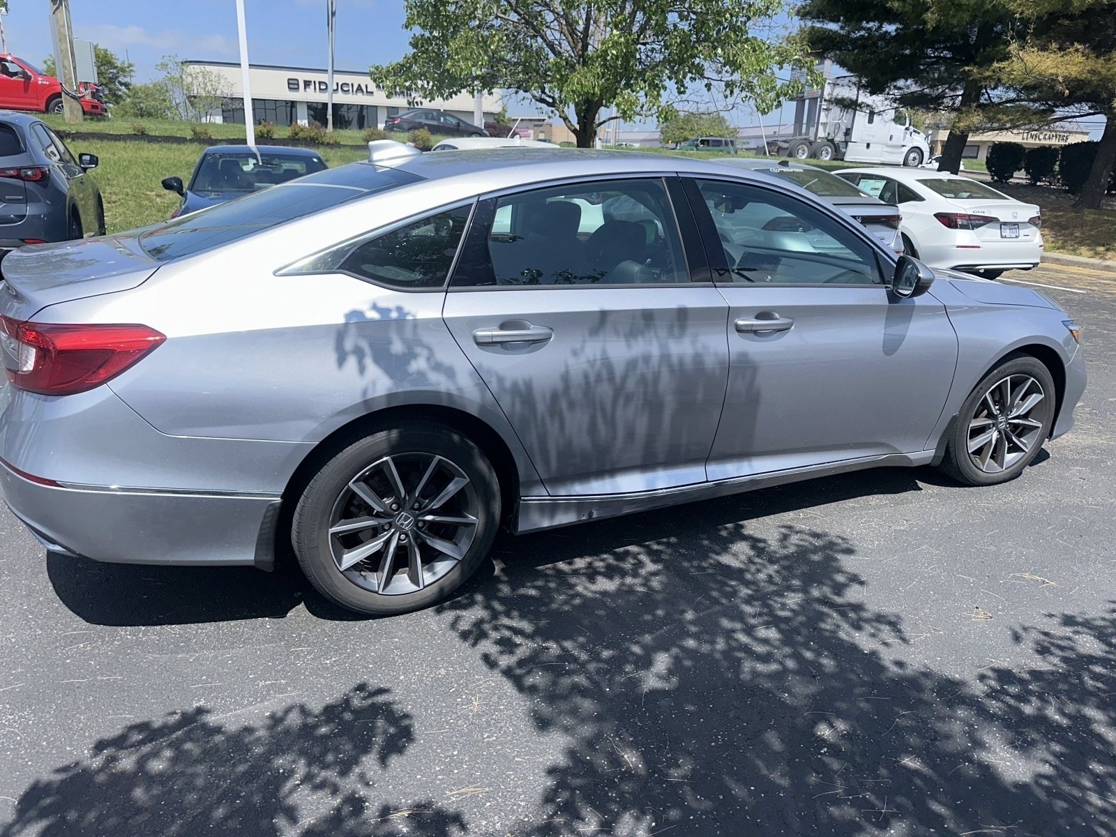Certified Used 2022 Lunar Silver Metallic Honda EX-L image 11