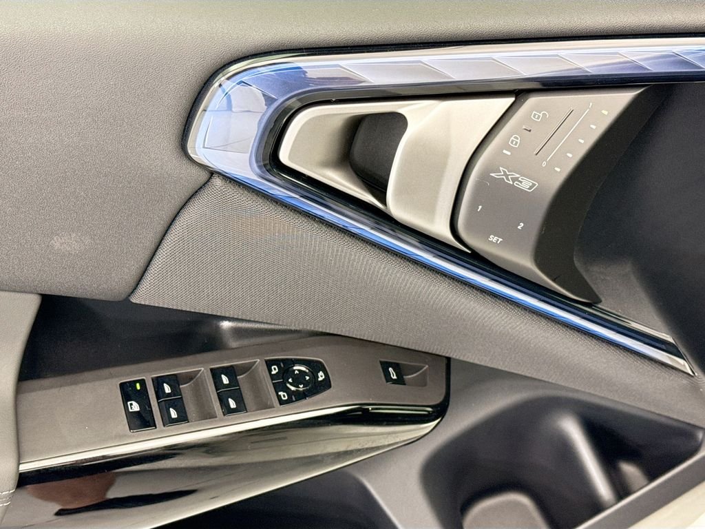 New 2026 Alpine White BMW 30 xDrive image 22