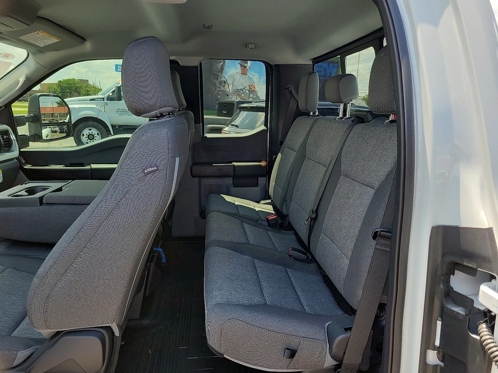 New 2025 Oxford White Ford F-250&reg; XL image 9