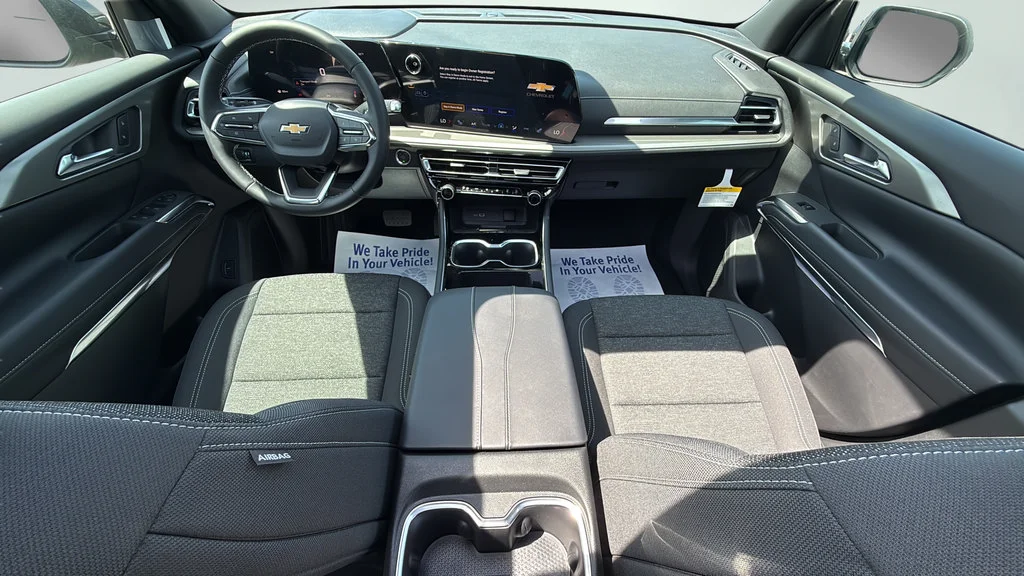 New 2026 Mosaic Black Metallic Chevrolet LT image 29