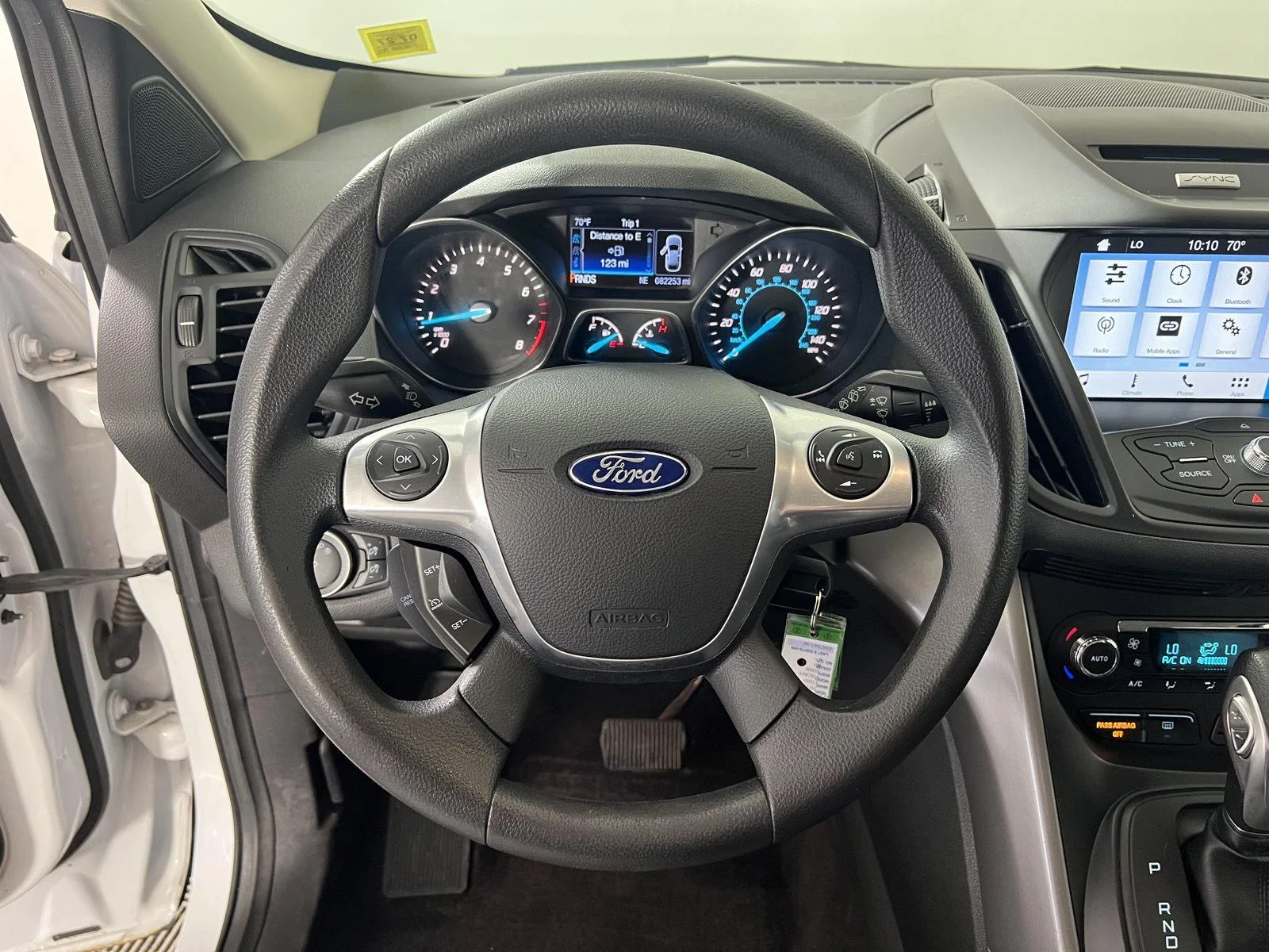 Used 2016 Wh Ford SE image 10