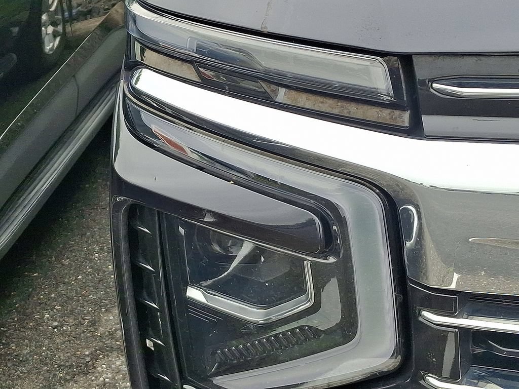 Used 2025 Dark Ash Metallic Chevrolet LT image 4