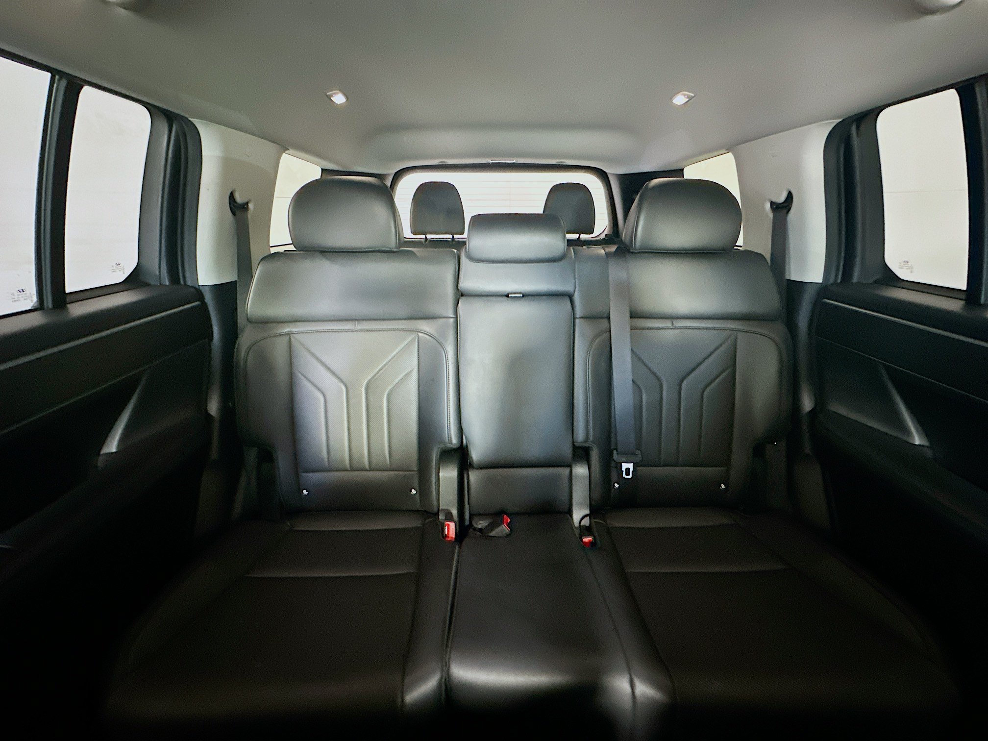 Used 2025 Atlantis Blue Hyundai SEL image 30