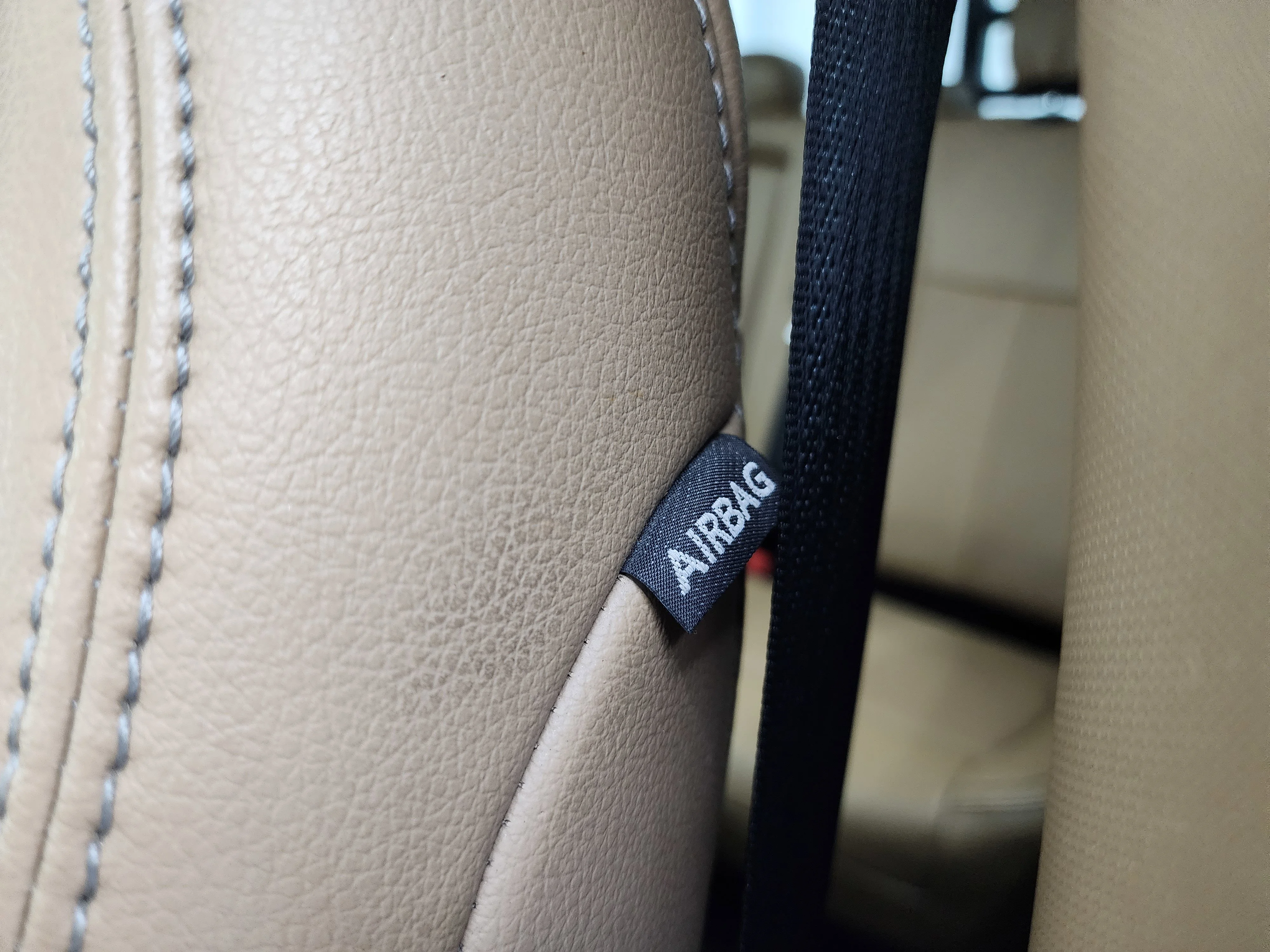Used 2022 Agate Black Metallic Ford Lariat image 45